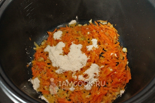 Всыпать муку