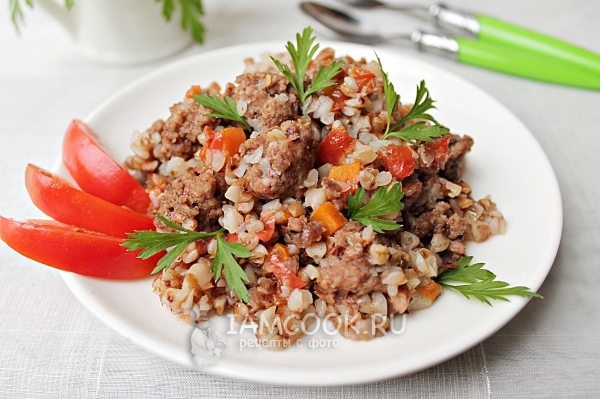 Фото гречки с фаршем в горшочке в духовке