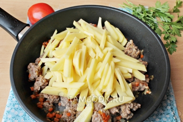 Положить картофель