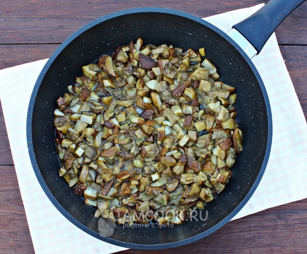 Обжарить грибы