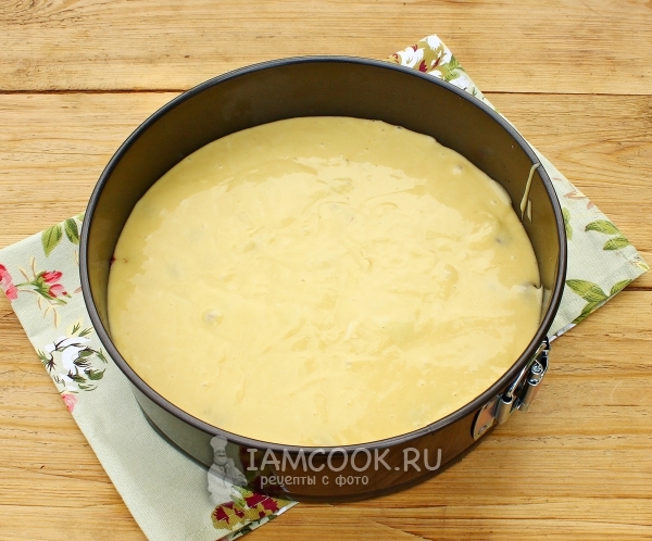 Залить вишню тестом