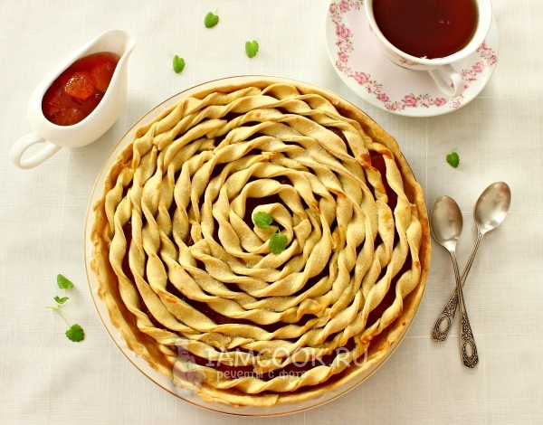 Рецепт пирога с яблочным вареньем