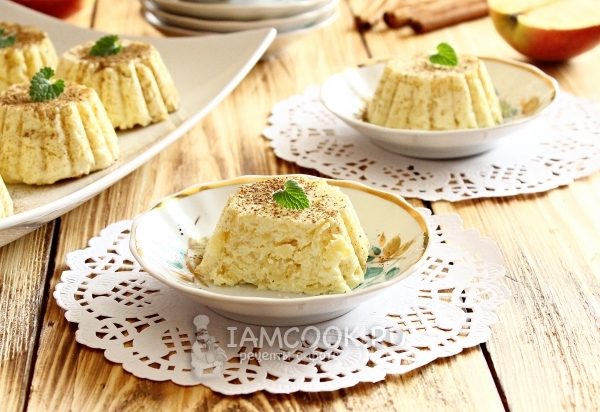 Фото творожной запеканки с яблоком в микроволновке