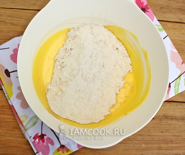 Всыпать сухую смесь в жидкую