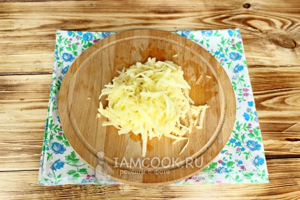 Потереть яблоко