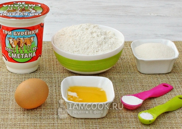 Ингредиенты для лепёшек на сметане на сковороде