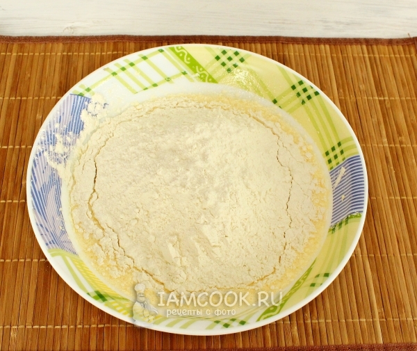 Просеять муку и соду
