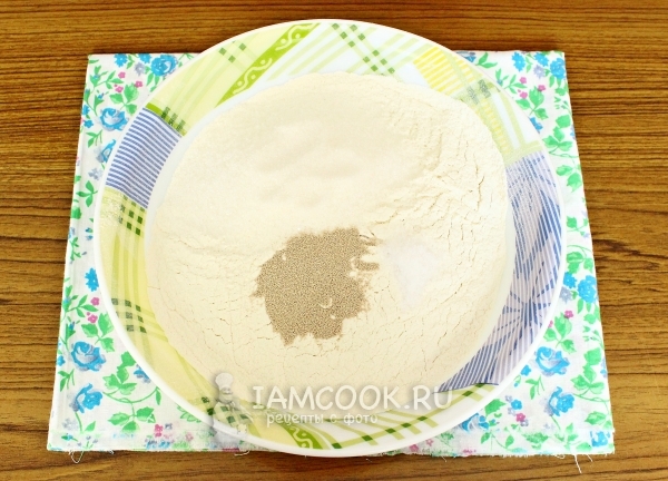 Смешать сухие ингредиенты