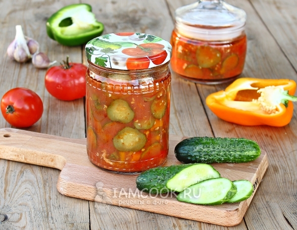 Фото лечо с огурцами, помидорами и перцем