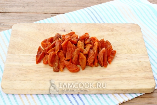 Порезать курагу