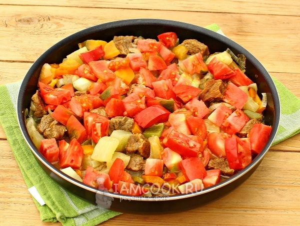 Положить помидоры