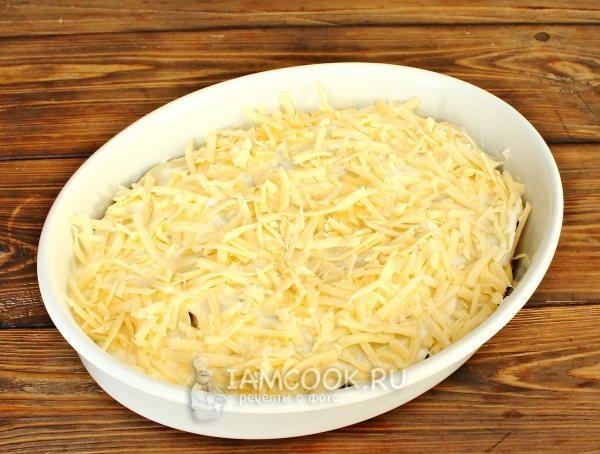 Посыпать сыром