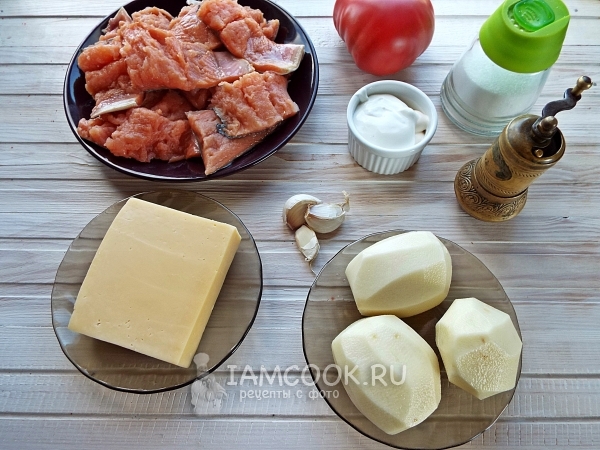 Ингредиенты для красной рыбы с картошкой в духовке