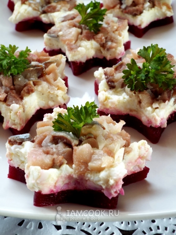 Рецепт закуски из сельди со свеклой и яйцом