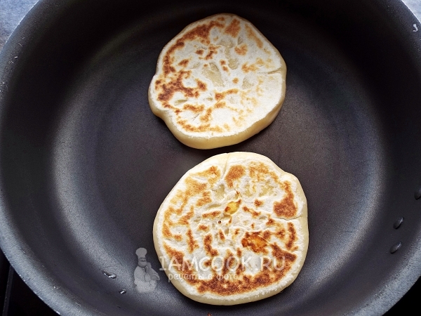 Пожарить лепешки