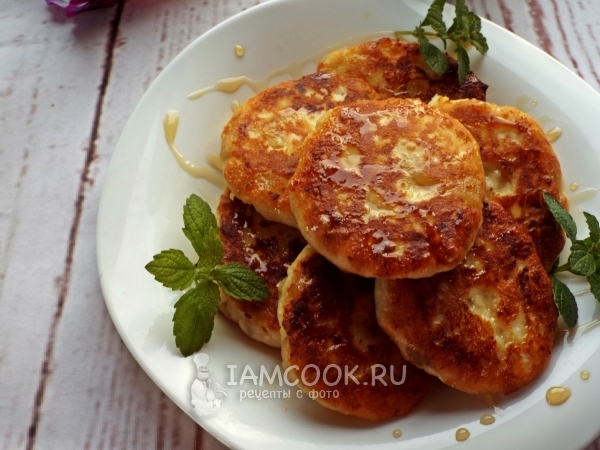 Фото сырников с бананом и медом