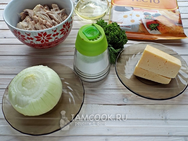 Ингредиенты для слоеного пирога с курицей и сыром