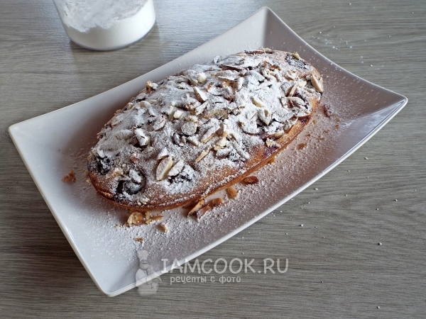 Готовый классический венский пирог