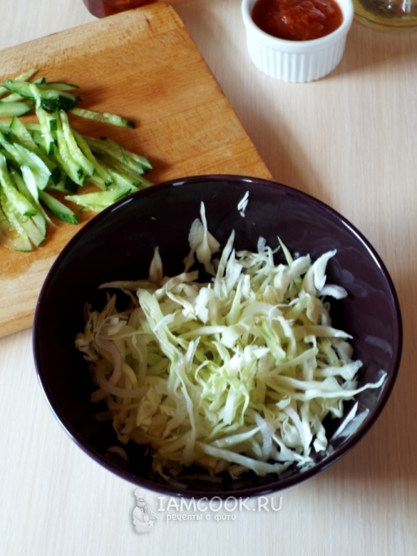 Сбрызнуть капусту уксусом