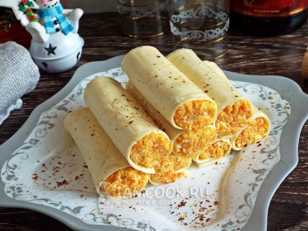 Рецепт сырных рулетиков с пикантной начинкой
