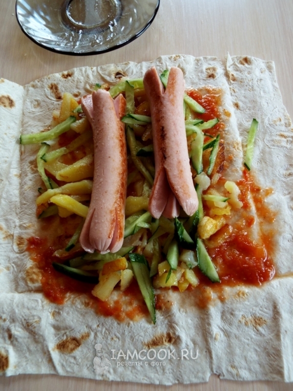 Выложить сосиски