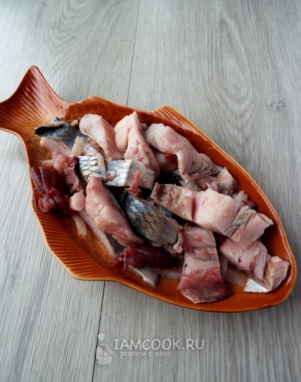 Порезать рыбу