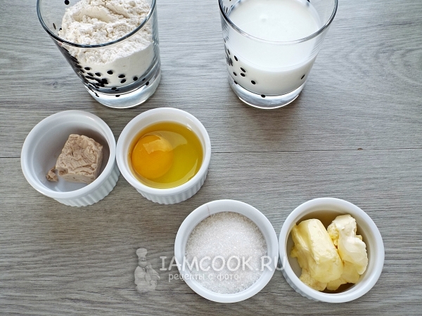 Ингредиенты для пышных лепёшек на кефире на сковороде