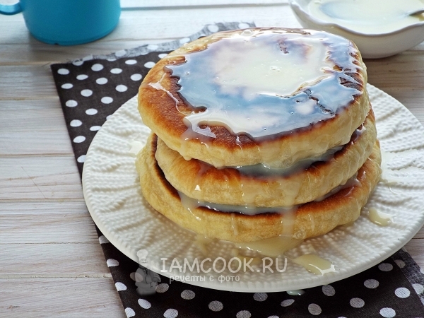 Фото пышных лепёшек на кефире на сковороде
