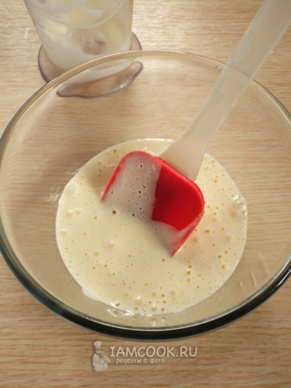 Взбить яйца с сахаром