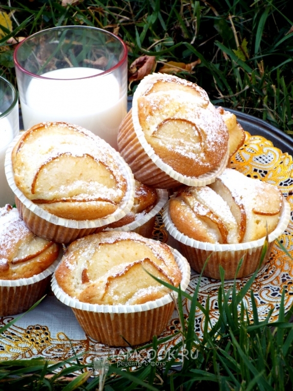 Фото нежных кексов с грушей
