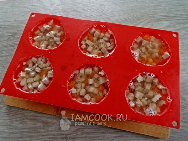 Залить мясо бульоном