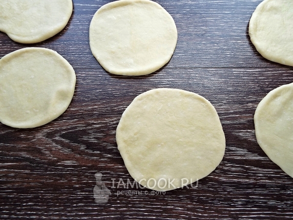 Раскатать тесто