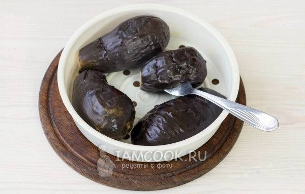 Отваренные на пару баклажаны