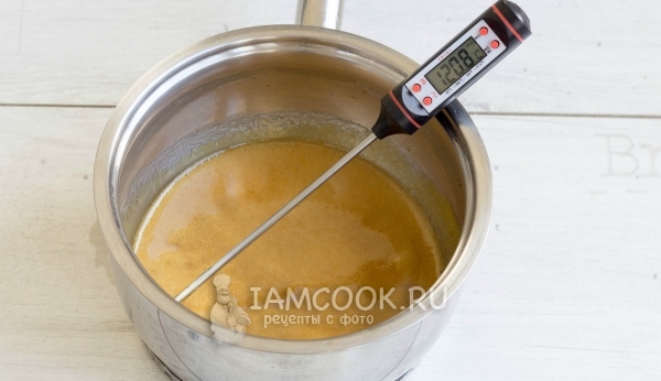 Сварить мед с сахаром