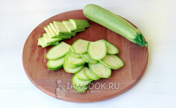 Порезать кабачок