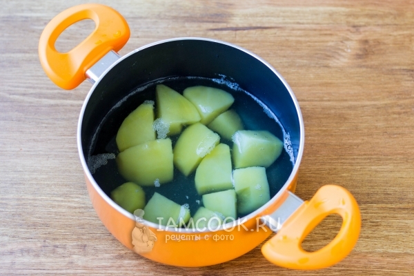 Отварить картофель