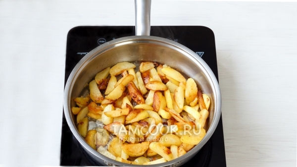 Пожарить картофель