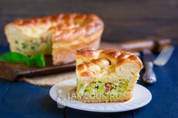 Фото пирога с капустой из дрожжевого теста