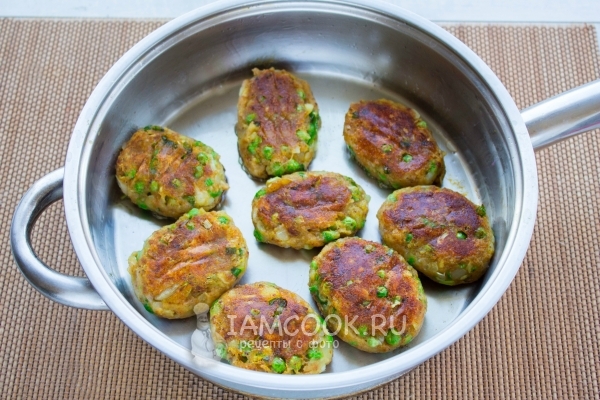 Пожарить котлеты