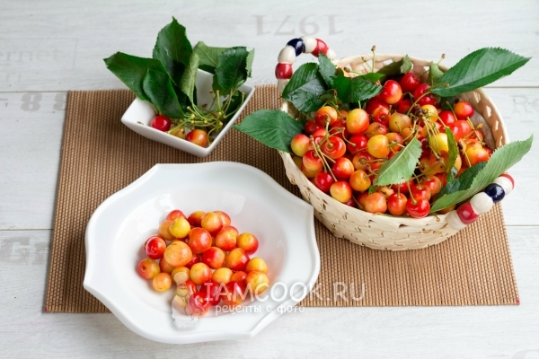 Удалить с черешни хвостики