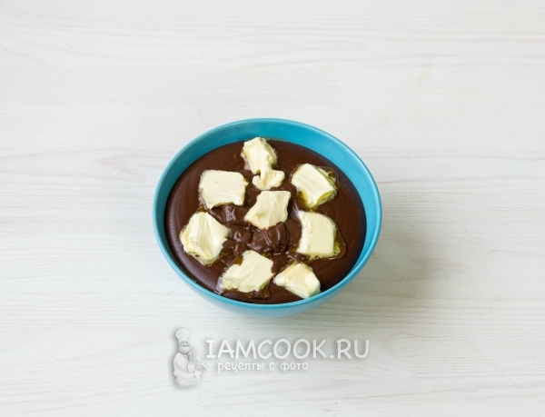 Положить масло