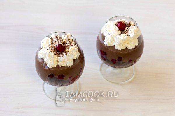 Готовый трайфл «Черный лес»