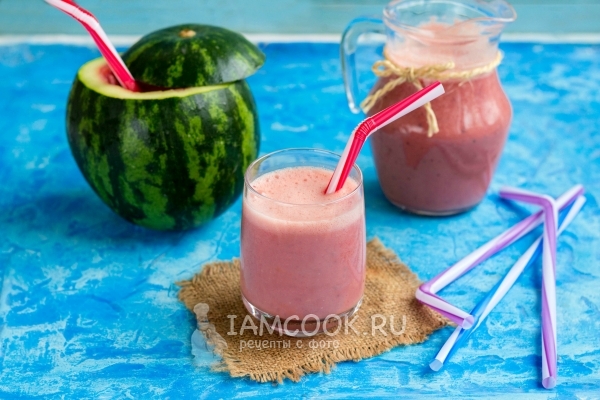 Смузи из арбуза в блендере