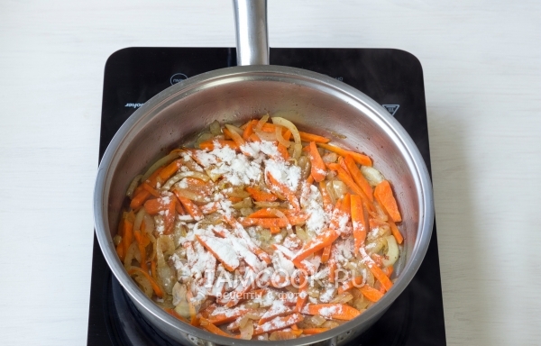 Всыпать муку