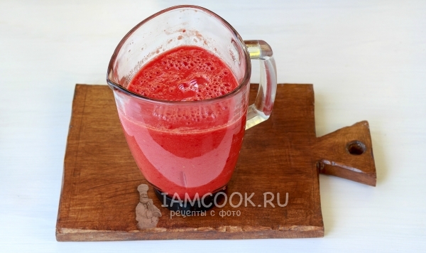 Измельчить помидоры в блендере