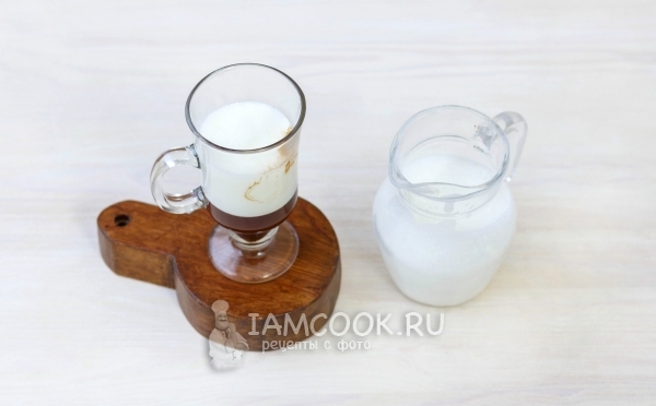 Влить молоко