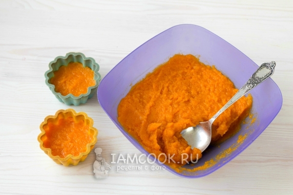 Разложить тыкву по формочкам