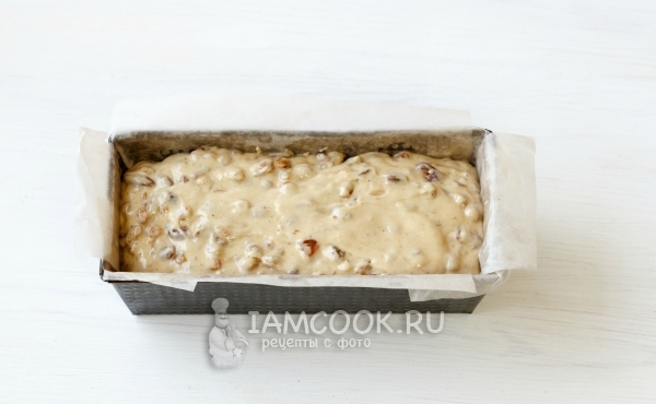 Перелить тесто в форму