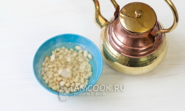 Залить орехи кипятком