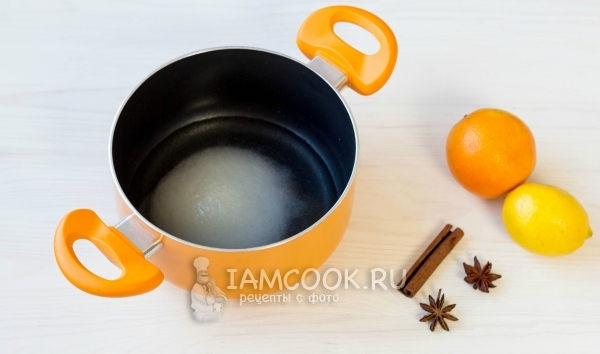 Всыпать в воду сахар